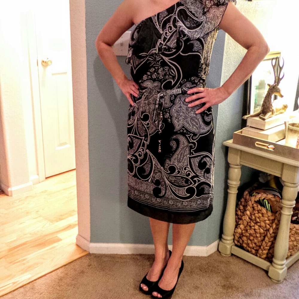 Nwot- New York one shoulder summer dress-small